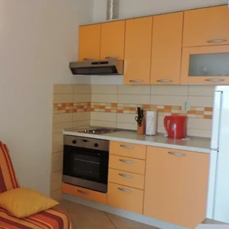 Duce 2812d Apartamento Dugi Rat